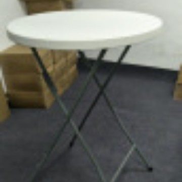 Puesto al aire libre mesa plegable simple portátil al por mayor mesa de camping y silla de oficina en casa tira de plástico noche mercado mesa de comedor