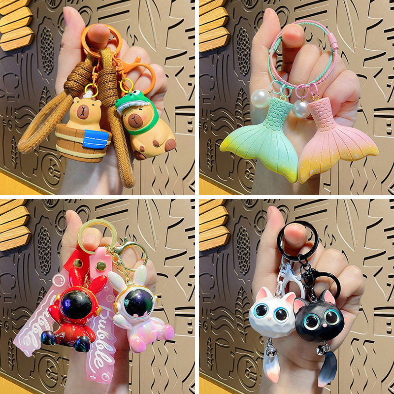 Cartoon cute wool rabbit resin couple car bag small gift accessories three-dimensional keychain doll pendant