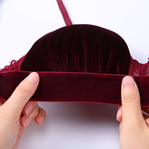Velvet bra is soft and comfortable for girls with small breasts and deep V push-up bra. European and American sexy no-wire set