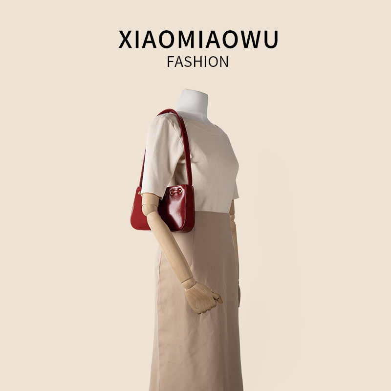 Lässige rote PU-Schultertasche mit Kordelzug-Reißverschluss, vielseitige kleine quadratische Tasche, High-End-Feeling, Achseltasche im neuen Herbststil_voghion.com