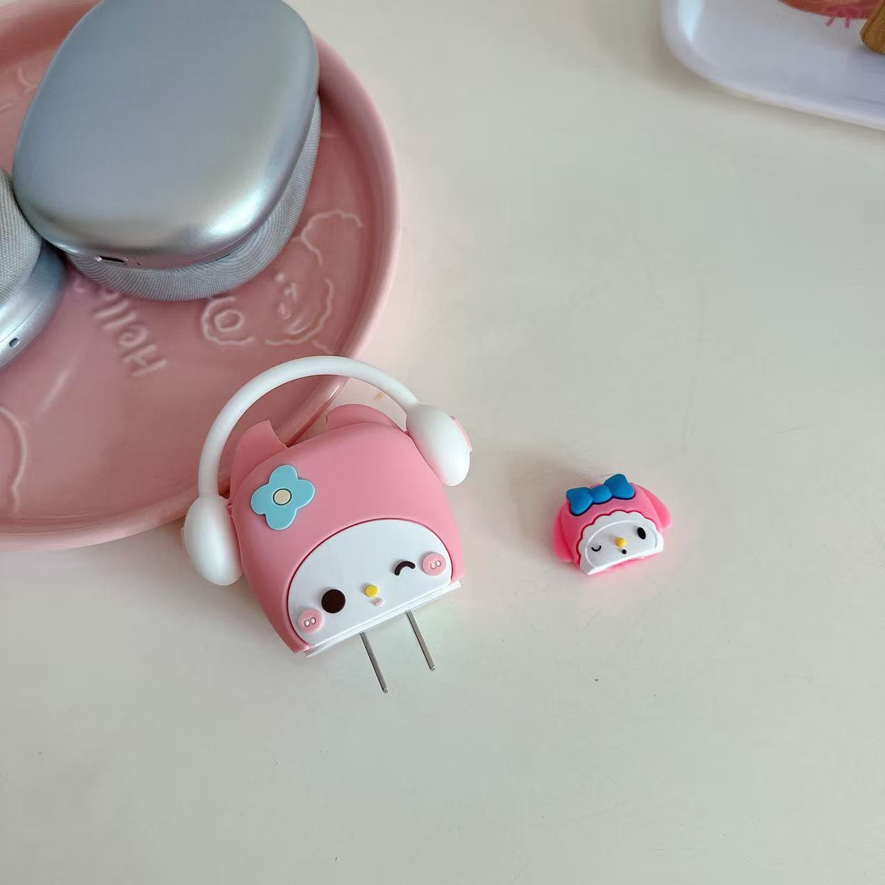 2023 nuevo cargador de dibujos animados cubierta protectora adecuada para Apple carga rápida cabeza 18/20W estándar europeo estándar americano aplicable