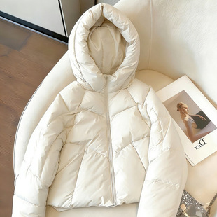 �װ�ɫ�̿��Bñ�޷�Ů2025�궬���¿�߼��������������ů���\��