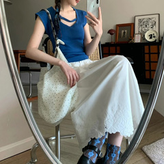 ブルーフラワーレースアップニット半袖Tシャツ女性用2025新しい夏ootd着用ユニークで美しいピンチウエストトップ