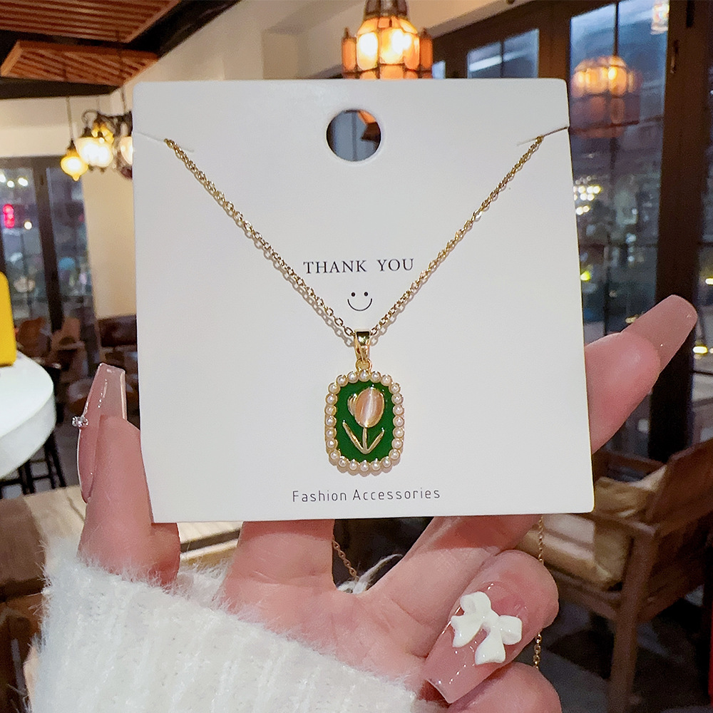 Collar de acero de titanio de estilo coreano, nicho de lujo accesible, colgante de diseño versátil, cadena de clavícula elegante de verano, accesorios que no se decoloran para mujer