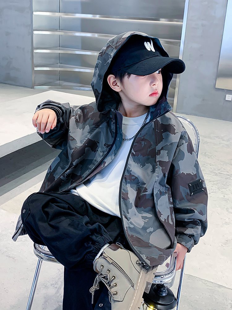 (2개) 소년 봄 위장 재킷 2024 새로운 중대형 아동복 소년 봄과 가을 시원하고 잘 생긴 윈드 브레이커 재킷
