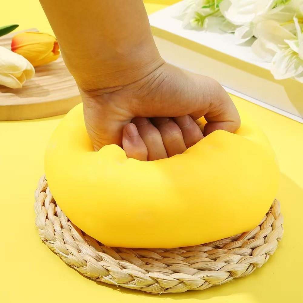 Nuevo producto explosivo bloque de queso suave - amarillo, juguete de descompresión plástica, con función de extrusión