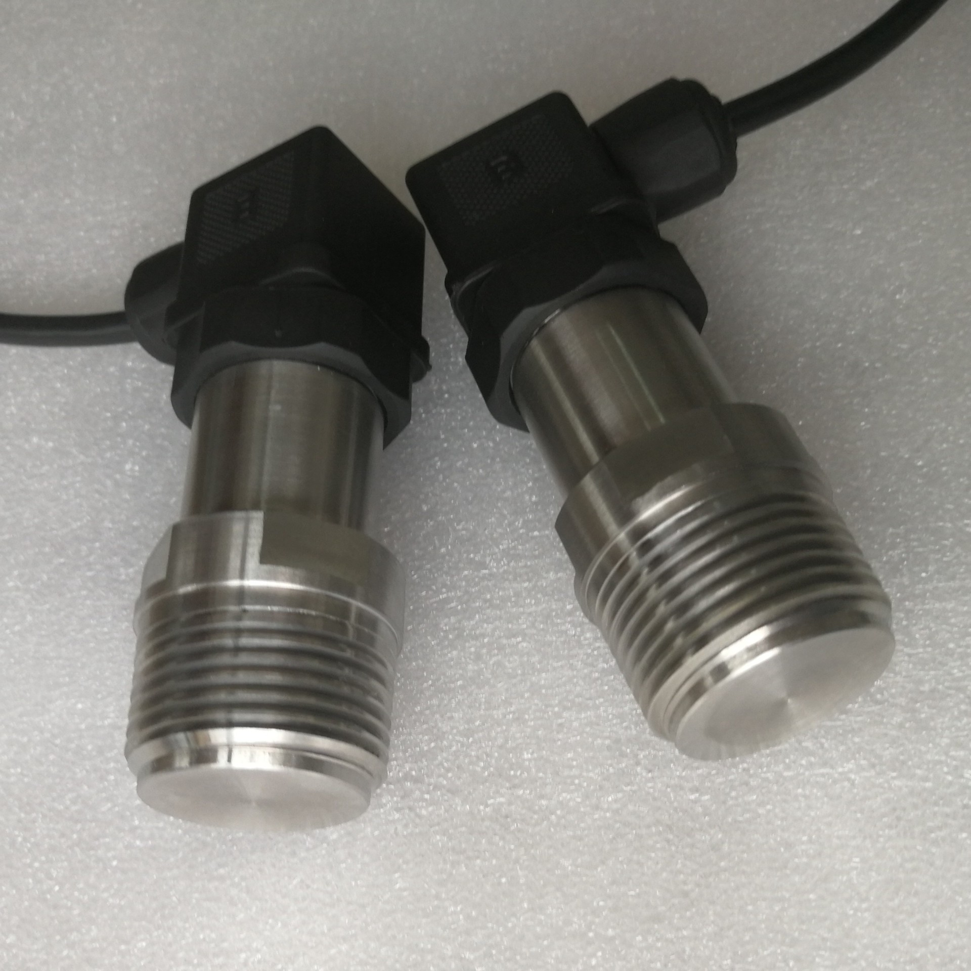 YP7211-10MPa-B-G-2平膜压力变送器