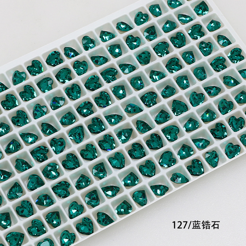 Dongzhou Crystal 6.5MM diamante de vidrio de fondo puntiagudo en forma de corazón de melocotón diamante de forma especial con fondo chapado en plata real