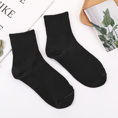 Korean style black and white solid color sports and leisure men's socks, summer comfortable and soft mid-calf socks, refreshing and breathable casual socks