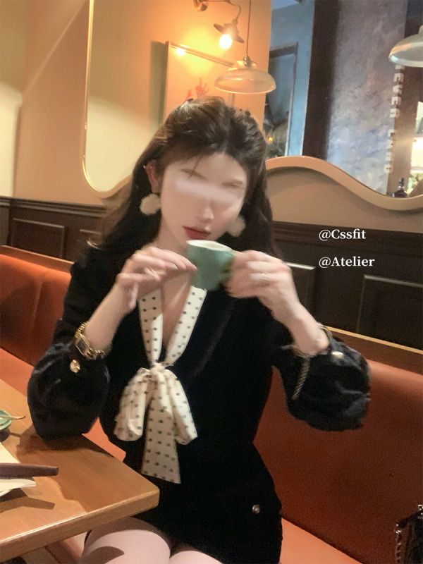 迟伞伞 25/ss 博物馆庭院miu橱窗系列 高级复古丝绒上衣半裙套装|undefined