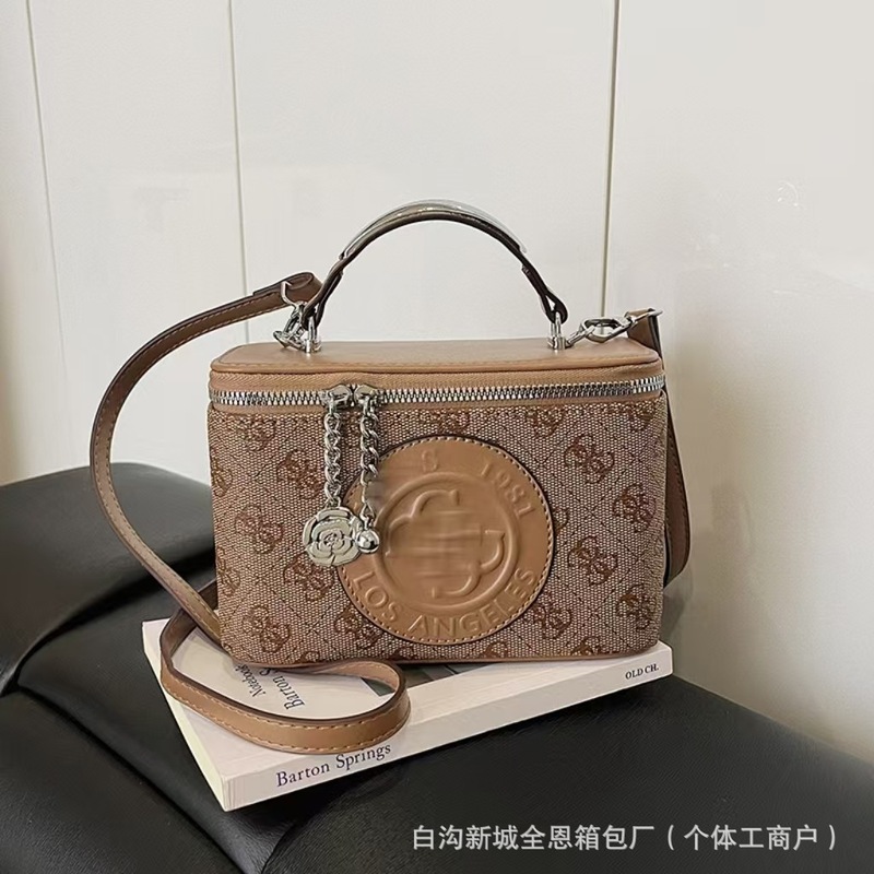 欧美爆款热销手提盒子女包25新款跨境流行字母印花百搭单肩斜挎包|undefined