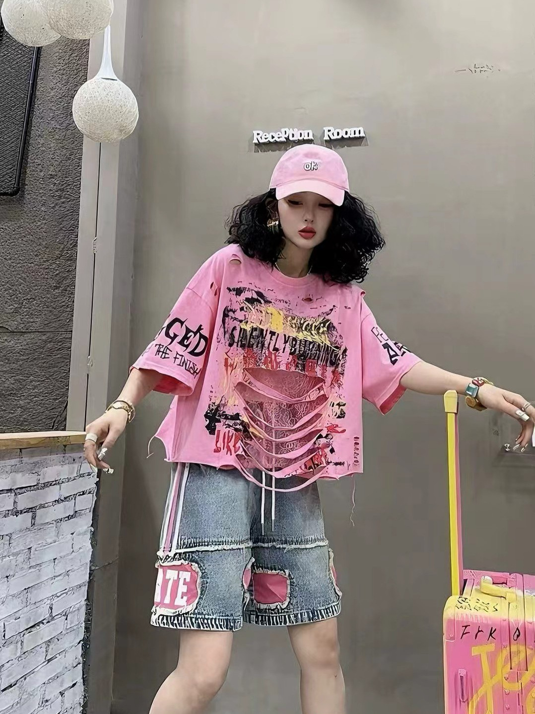 Summer design fashionable T-shirt with a round collar