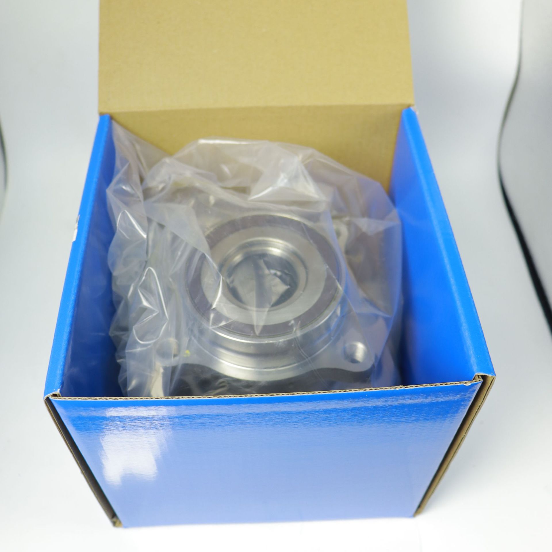 Skf Vkba 6955 J Suitable for Toyota Rear Wheel Hub Bearing Original Genuine Product