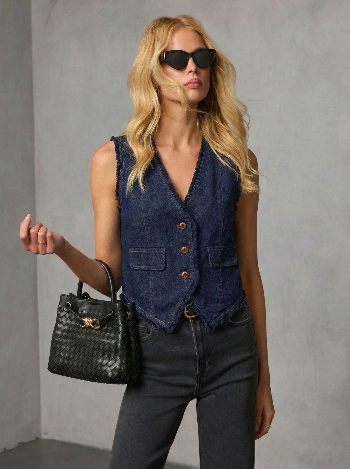 2026 estación independiente europea y americana nueva personalidad transfronteriza caliente mujer camisa de cuello en v sin mangas chaleco denim 075 image 6