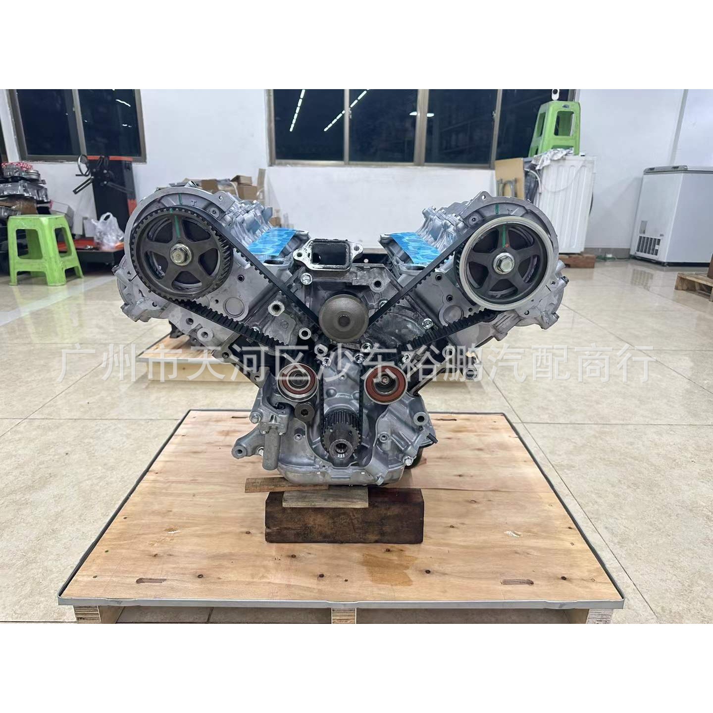 丰田全新 2UZ发动机秃机 适用于丰田陆巡 酷路泽V8 2007-2012