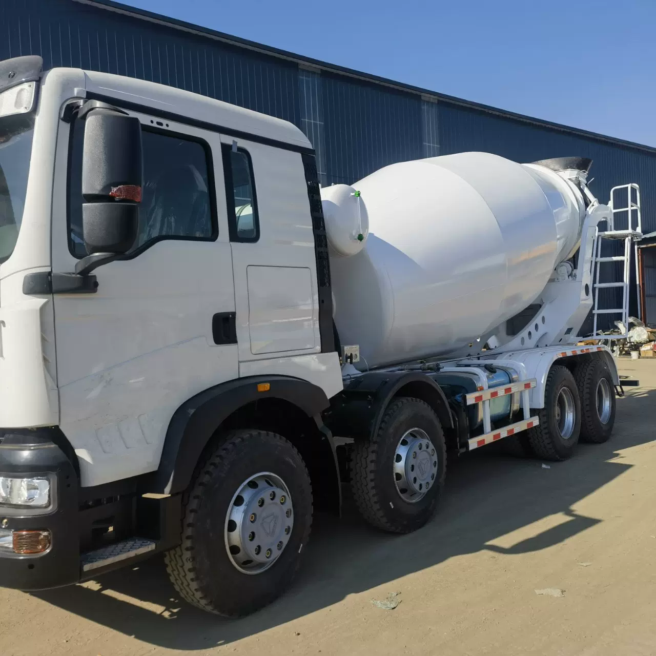 跨境出口豪沃 6*4搅拌罐车豪沃10立方混泥土搅拌罐重卡豪沃搅拌车