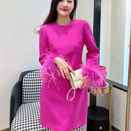 法式小香风羽毛连衣裙女2024春季新款高级感轻奢简约富家千金裙子