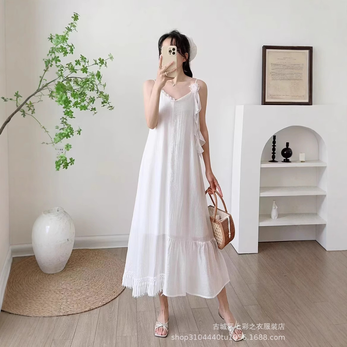 Tie-Dyeable White Embryo French Design Asymmetric Retro Sling dress Summer 2025 New Elegant Mid-Length