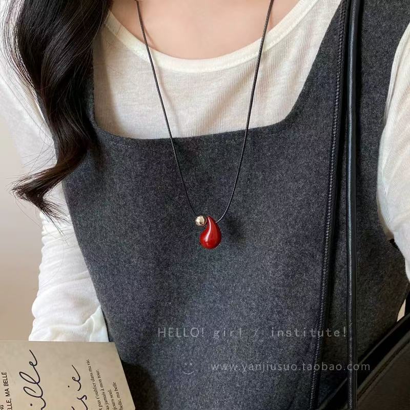 Red water drop necklace