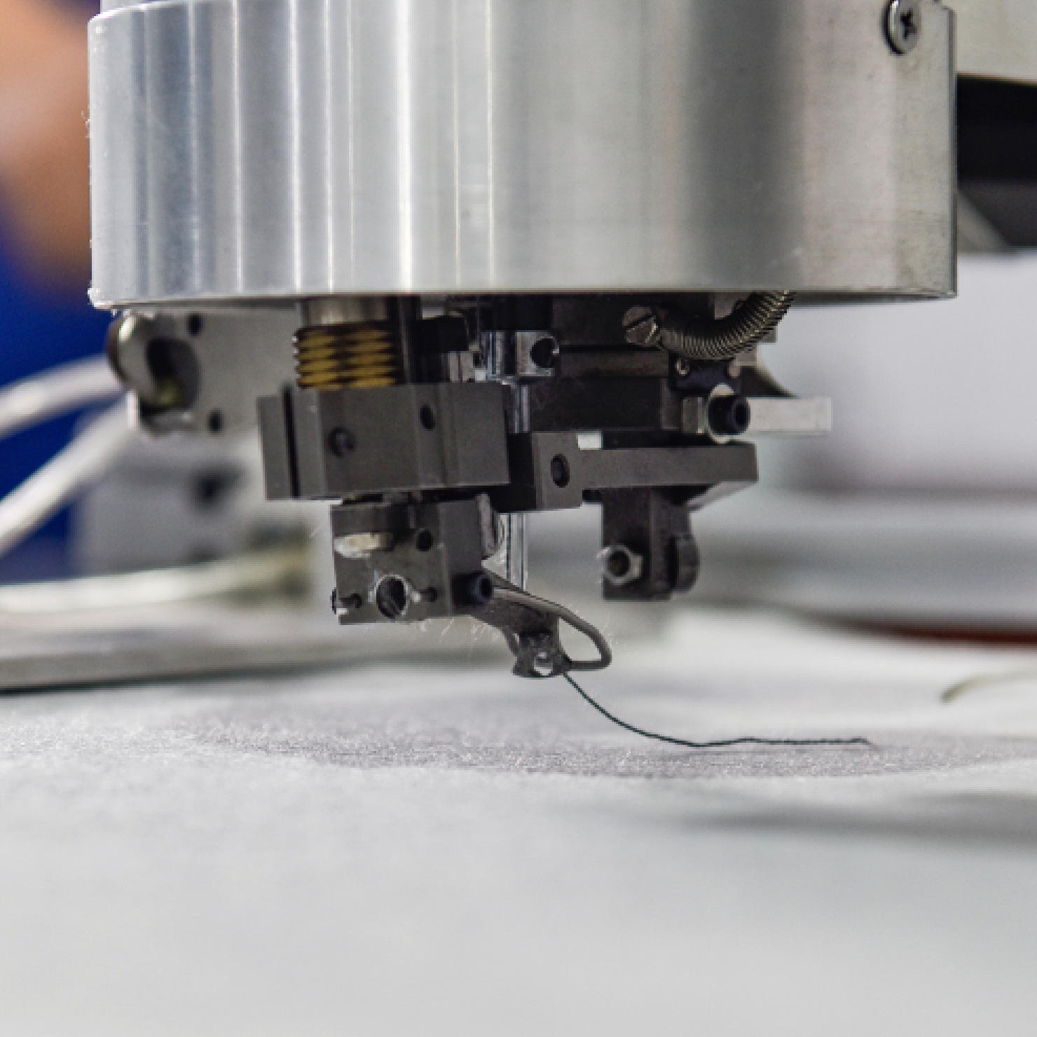 Fuente de fábrica de caballo de Dongguan mantas térmicas chale rodillas de fibra de carbono piezas térmicas máquina de patrón de computadora