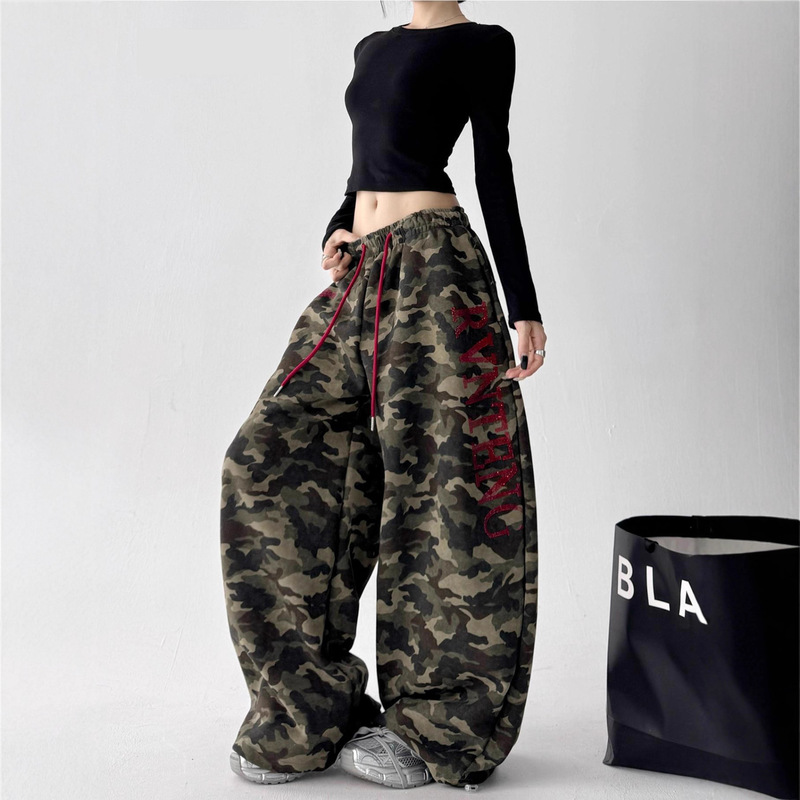 Trendy Camouflage Cargo Pants for Women, Loose Fit, Slimming, Versatile, Hip-Hop Style, Dance Sweatpants, Autumn Collection