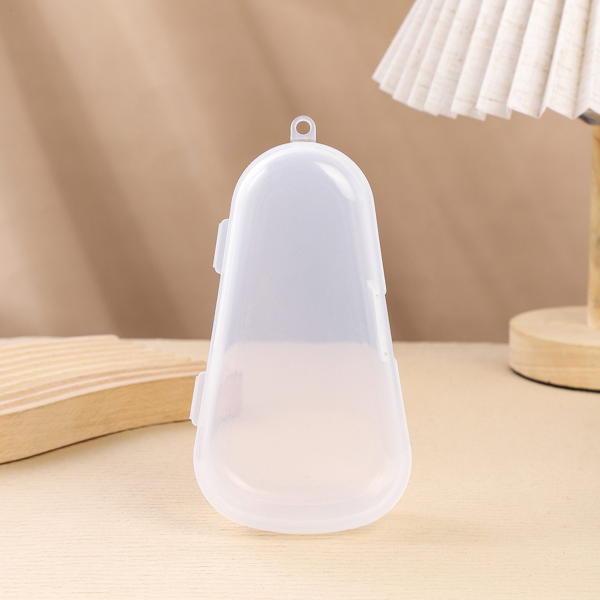 婴儿牙胶盒水滴盒带挂钩透明塑料PP盒三角形钥匙配件小物件收纳盒