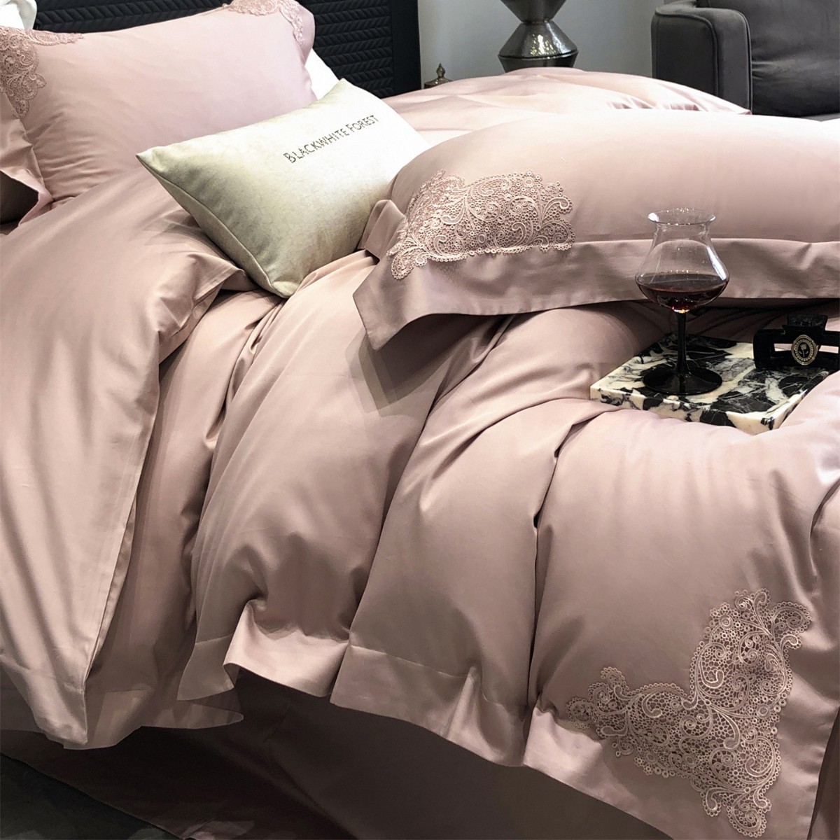 Light Luxury Modern Style Pure Color Cut Out Edge Bedding Bedding Four-Season Pure Cotton Long-Staple Cotton Four-Piece Set Home Textile Blair