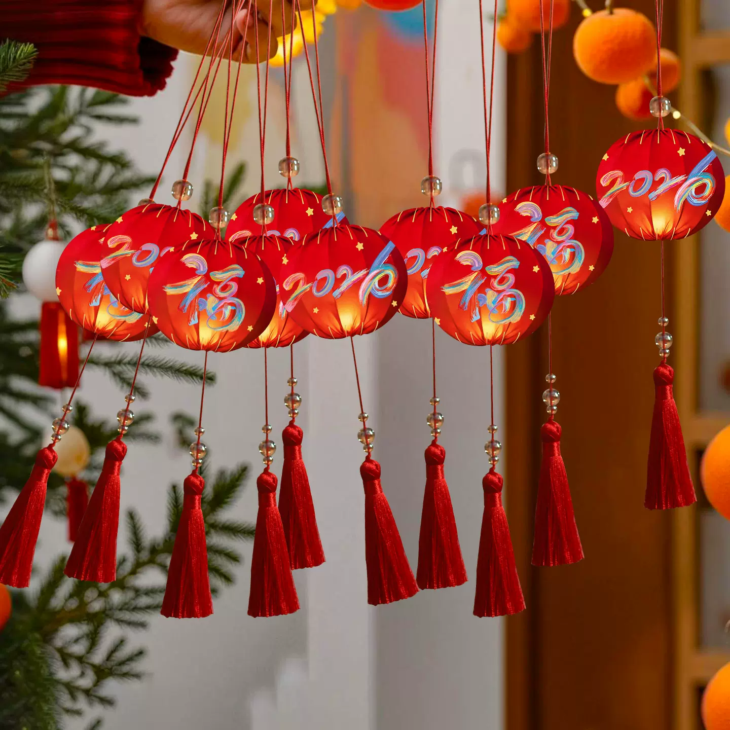 春节小灯笼2026新款过年户外场景氛围布置发光红灯笼挂件新年装饰