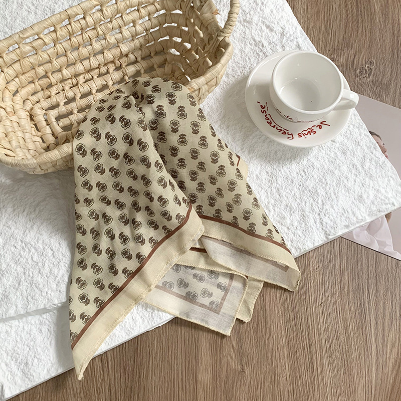 Bufanda de seda, bufanda cuadrada pequeña, sentido avanzado, verano nuevo estilo, bufanda decorativa, bolsa atada, cinta, pañuelo en la cabeza, cinta para el cabello, cinta para el cabello