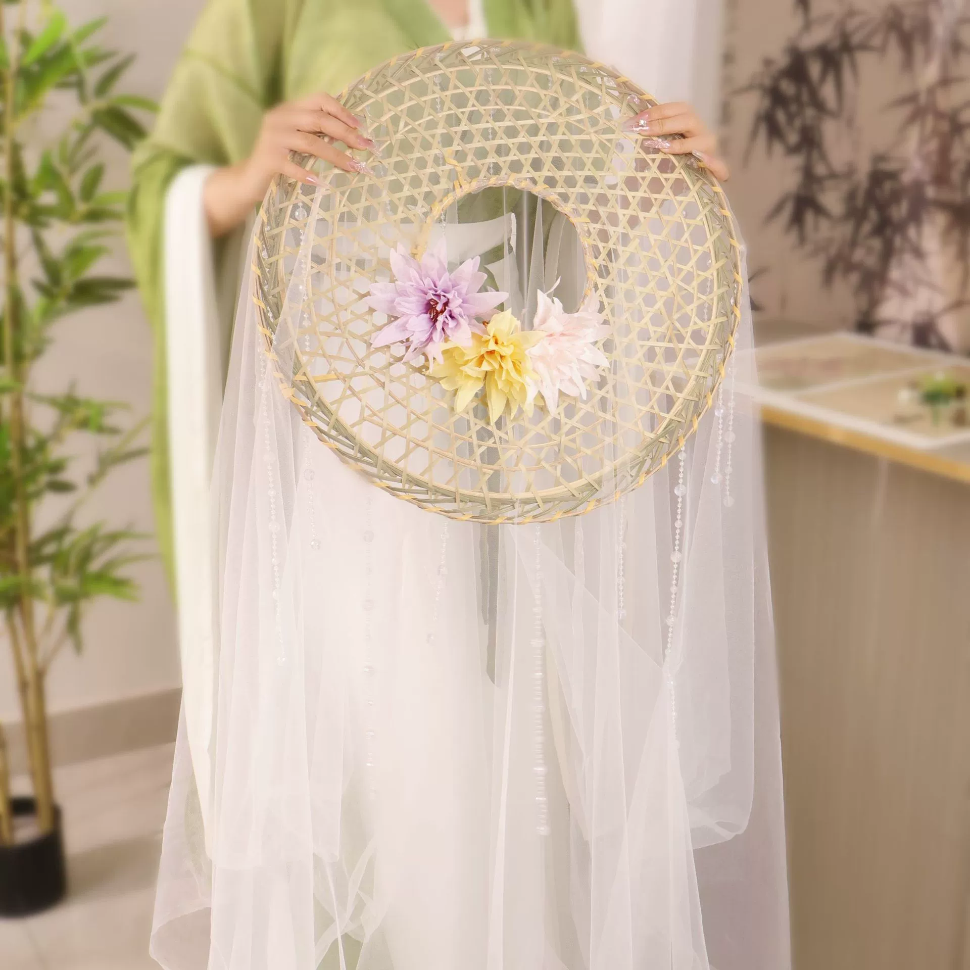 Древний стиль ведра с пряжей и бамбуковыми шапками