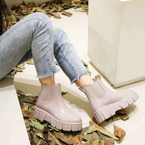 Women's Fashion Thick Rubber Chelsea Rain Boots with Waterproof and Slip-Resistant Design