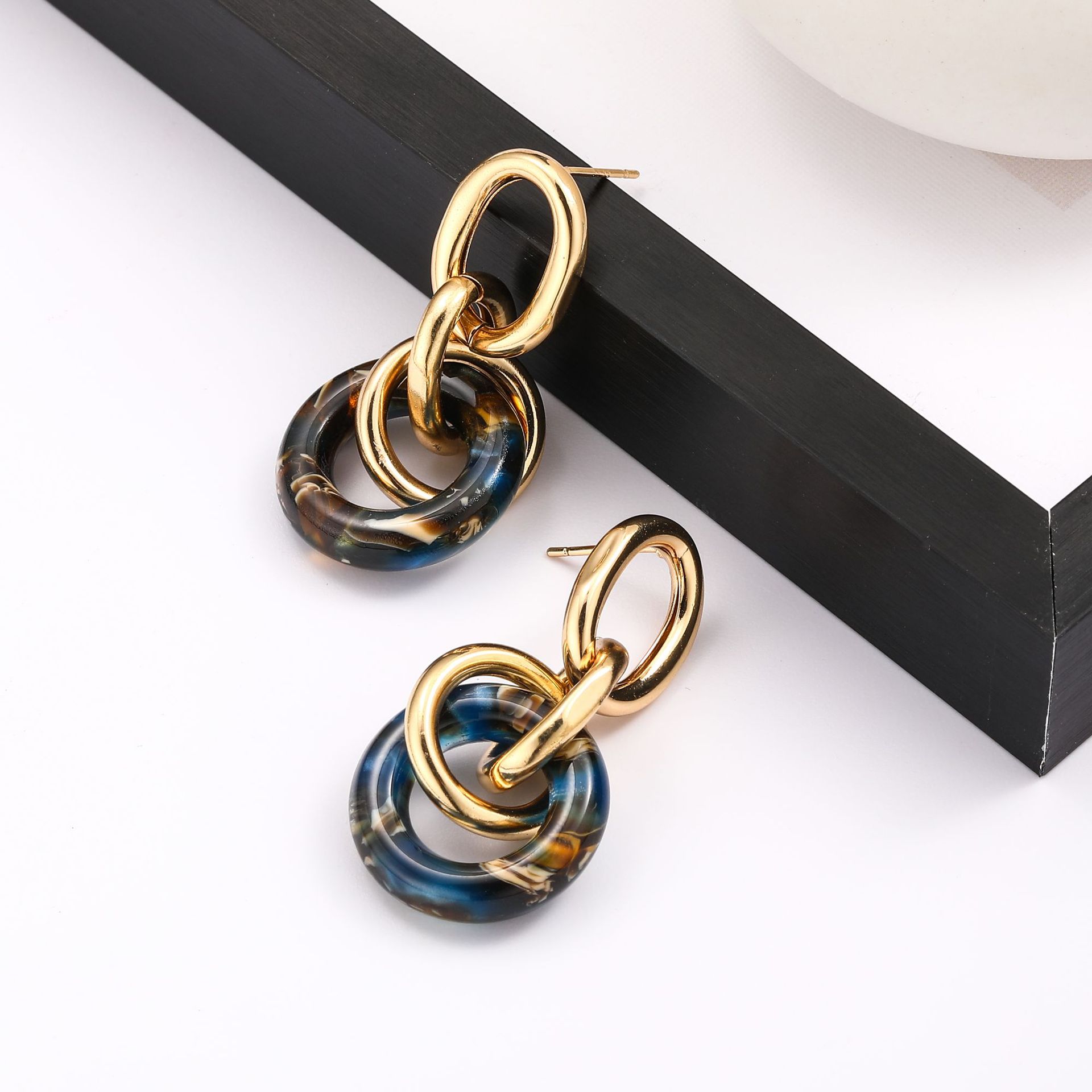 Original Design Round Flower Arylic Women's Drop Earrings display picture 2