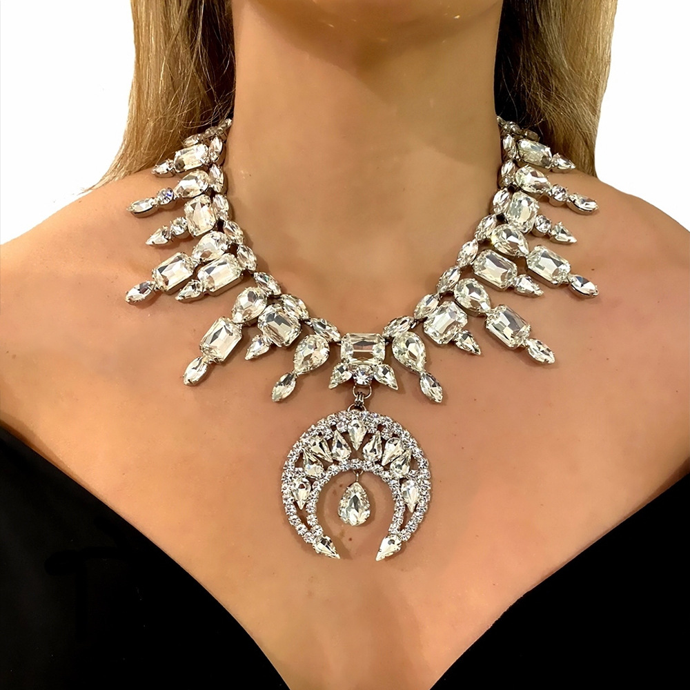 Transfronterizo nuevo traje de diamantes de imitación personalidad europea y americana exagerada Luna pendientes collar completo diamante traje conjunto de joyas