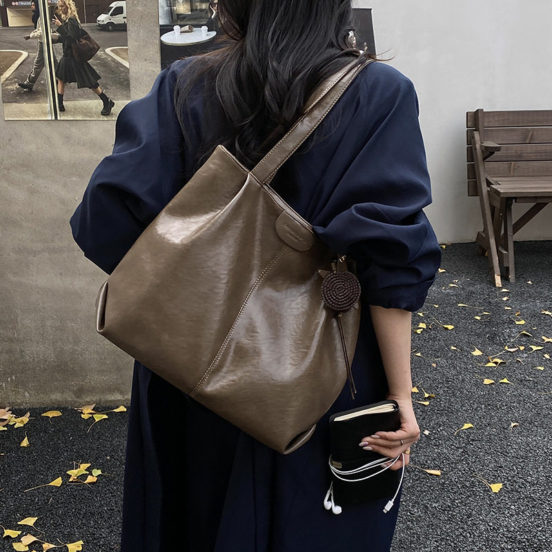 Túi tote nữ cỡ lớn dáng shopping, đeo vai hai quai, chất liệu PU mềm, phong cách công sở — Màu cà phê Không có mặt dây chuyền, Màu nâu không có mặt dây chuyền, Rượu vang đỏ không có mặt dây chuyền, kaki không có mặt dây chuyền chi tiết 29