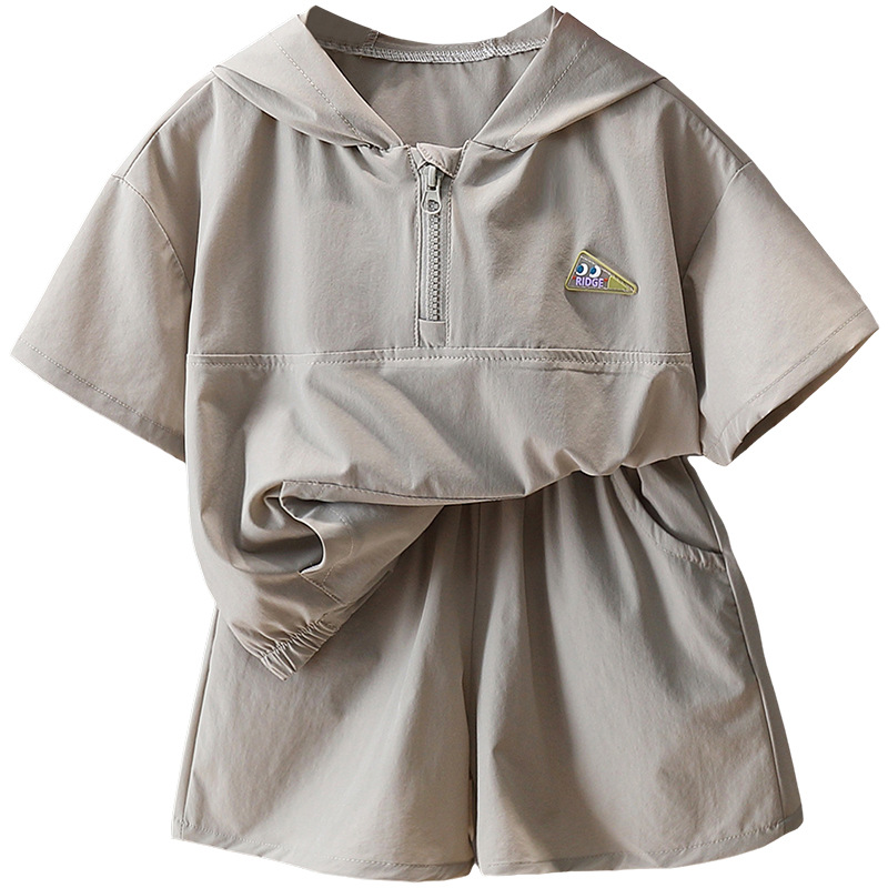 7230 Traje de manga corta de verano para niños 2025 nuevo estilo estilo occidental ropa con capucha para niños pantalones cortos estilo coreano fresco y hermoso estilo delgado