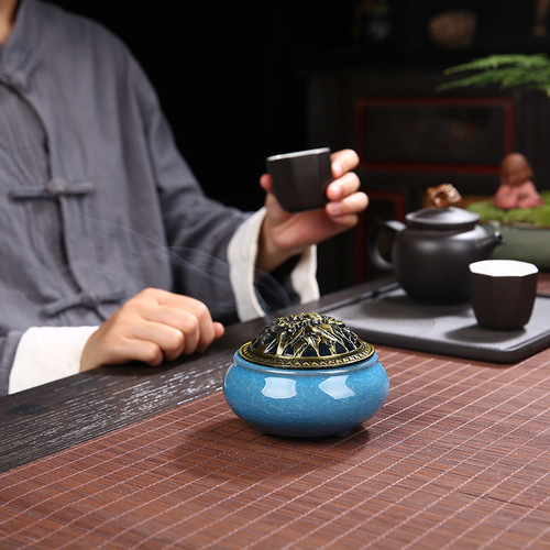 Inverted Flow Incense Burner Ceramic Ornament Ge Kiln Ice Crackle Home Use with Lid Plate Incense Burner Agarwood Incense Room Aroma Incense Burner Sandalwood for Worship