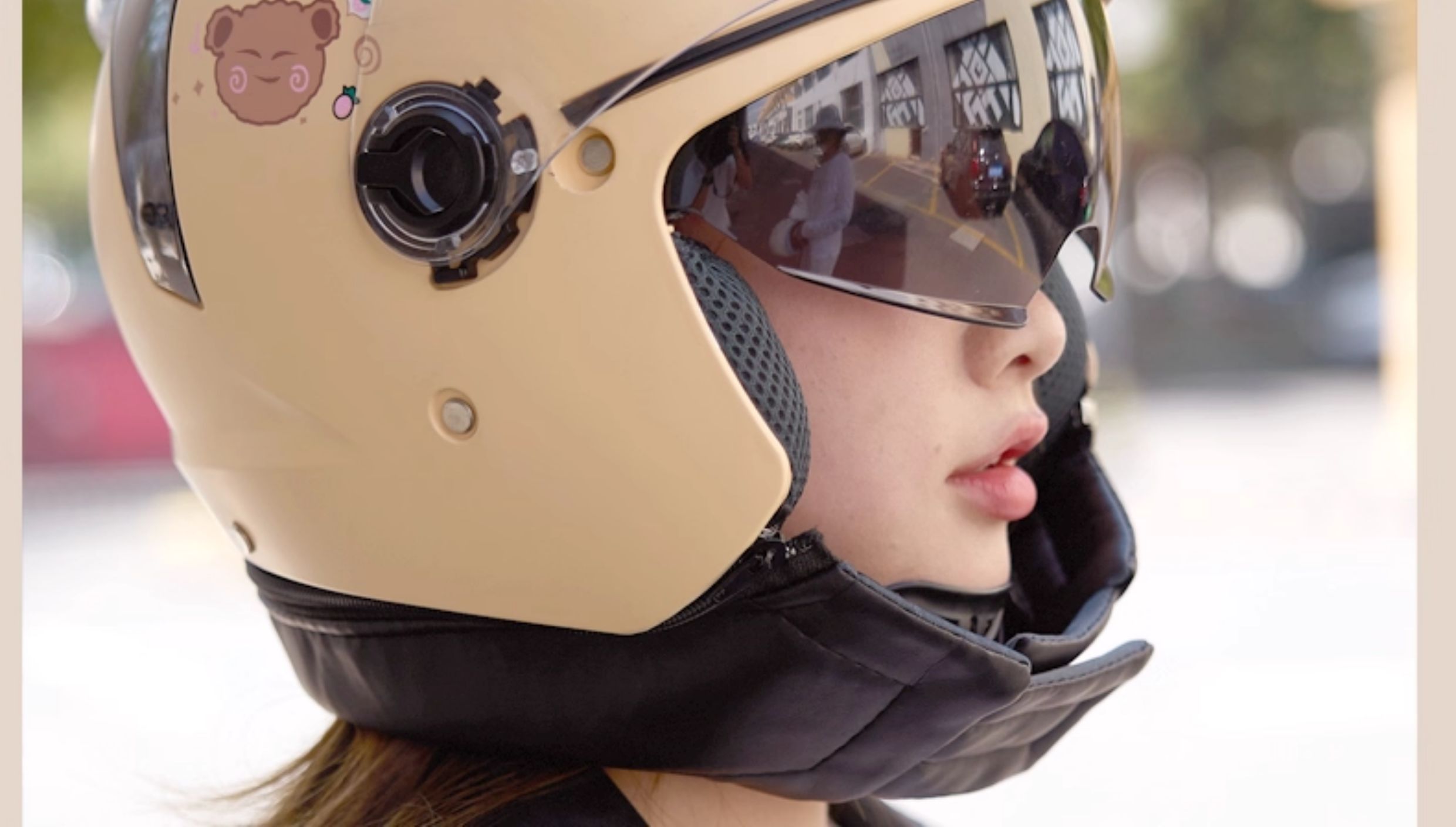3C Certified Electric Motorcycle Helmet Women's 2025 New Four Seasons Universal Safety Helmet Autumn and Winter Sunscreen Rainproof