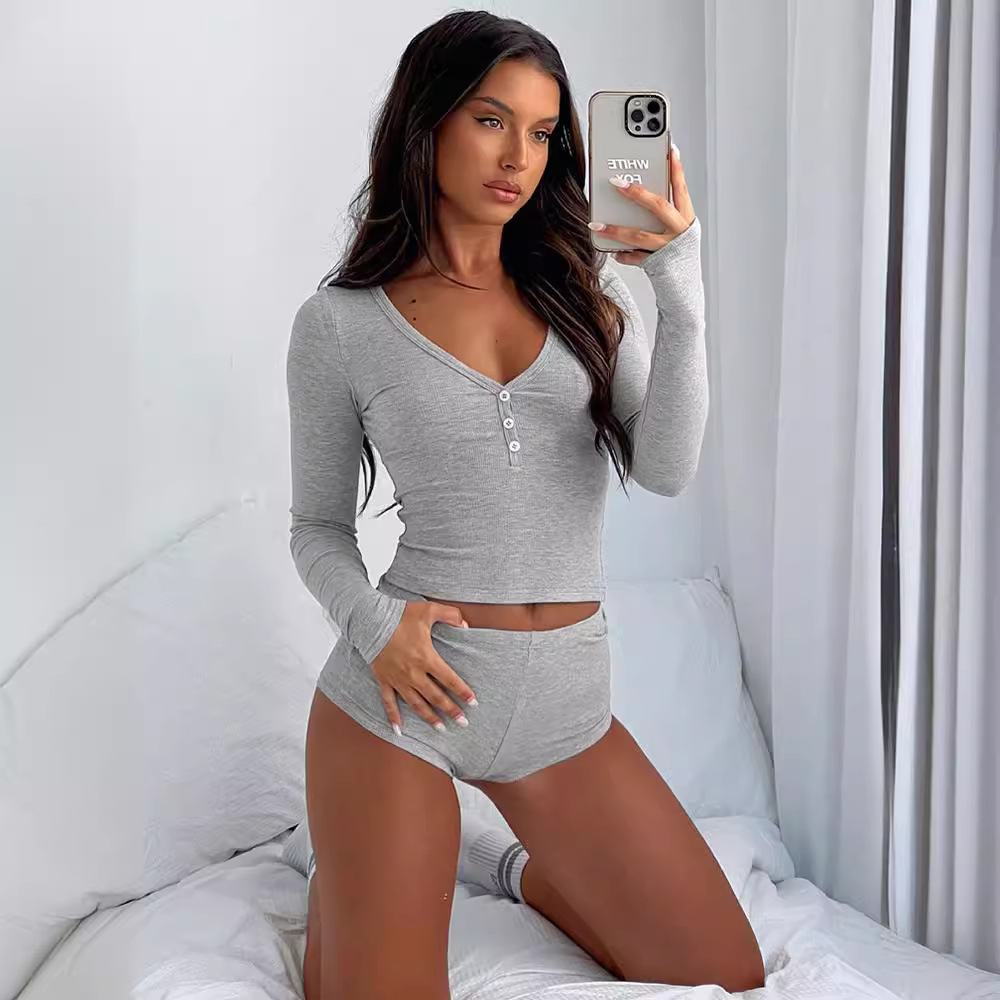 European And American Women's Sexy Low-Cut V-Neck Tight-Fitting Long-Sleeve Top Fashion Sports Style Ultra-Short Pants_ecoleips.com