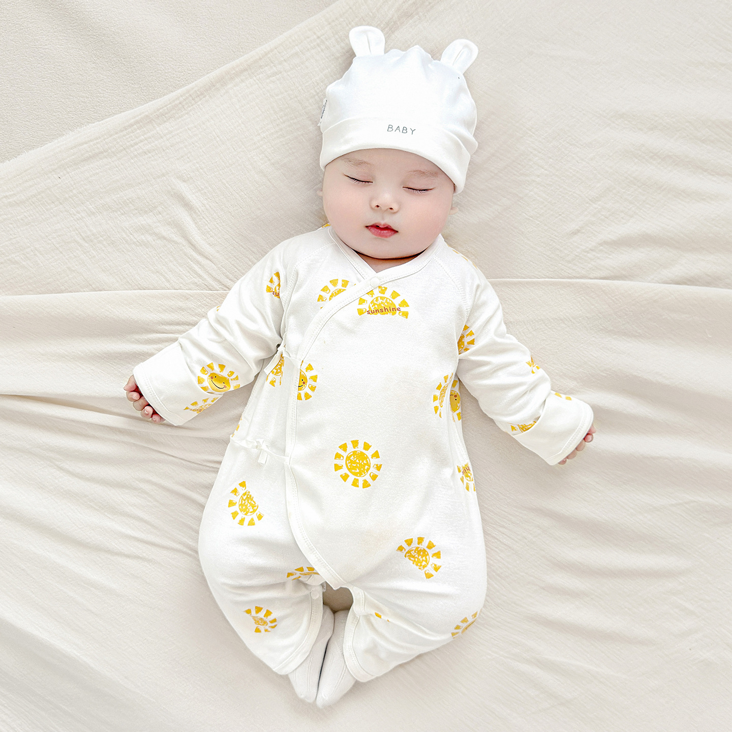 Ropa de bebés recién nacidos primavera y otoño algodón 0 delgado monje de marzo ropa de mariposa para niños pequeños camiseta de bebé