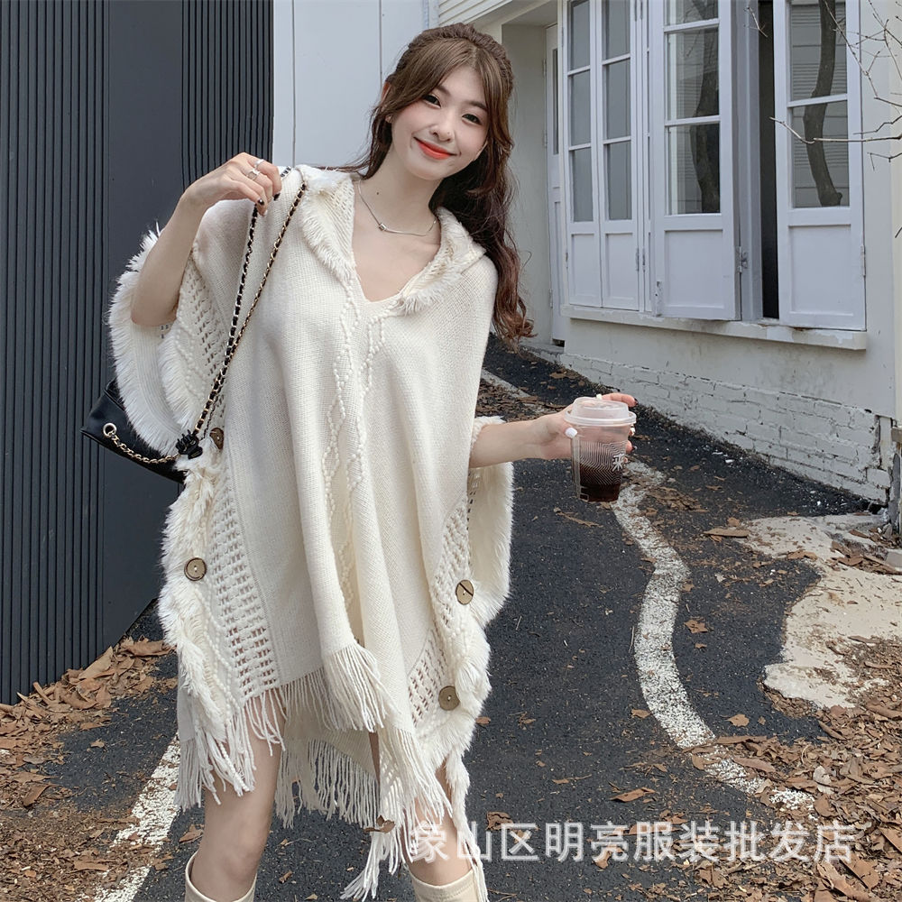 흰색 풀오버 단추