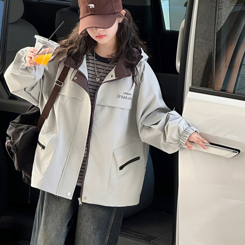 女童洋气冲锋衣2025秋季新款大童时髦休闲百搭宽松外套儿童拉链衫|undefined