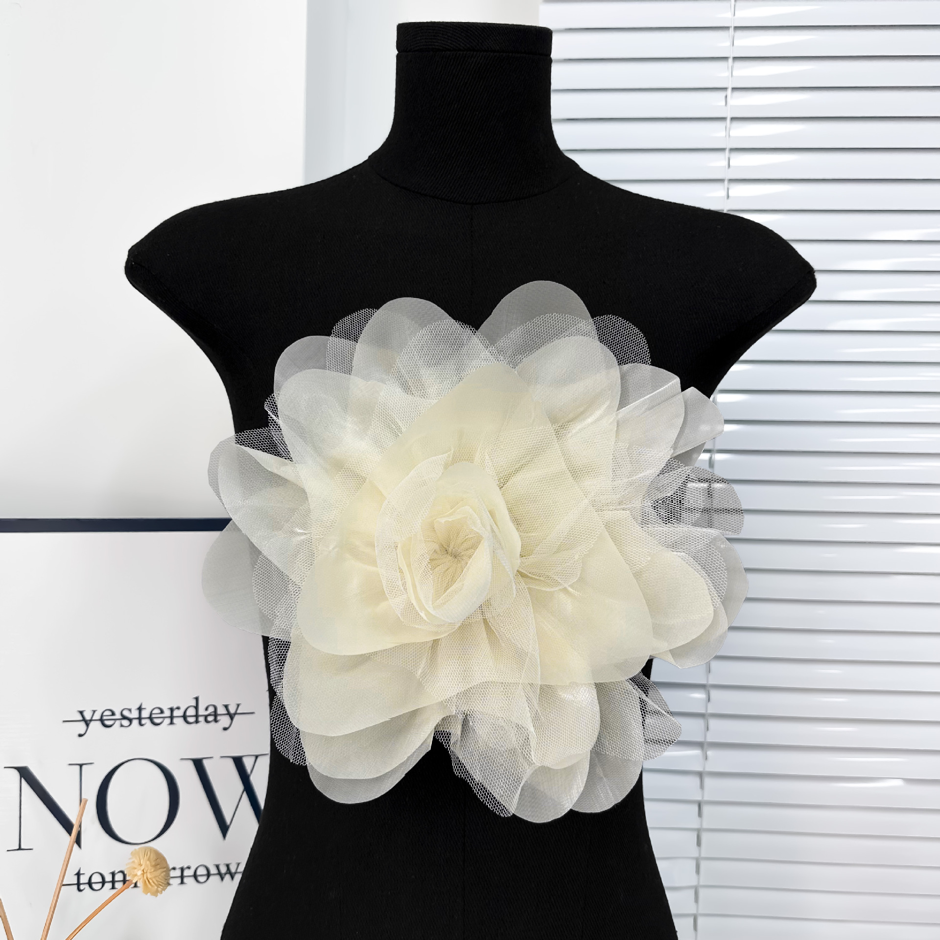 27cm hilo de malla plegada francesa gran flor flor hecha a mano accesorios de ropa accesorios de decoración broche accesorios al por mayor