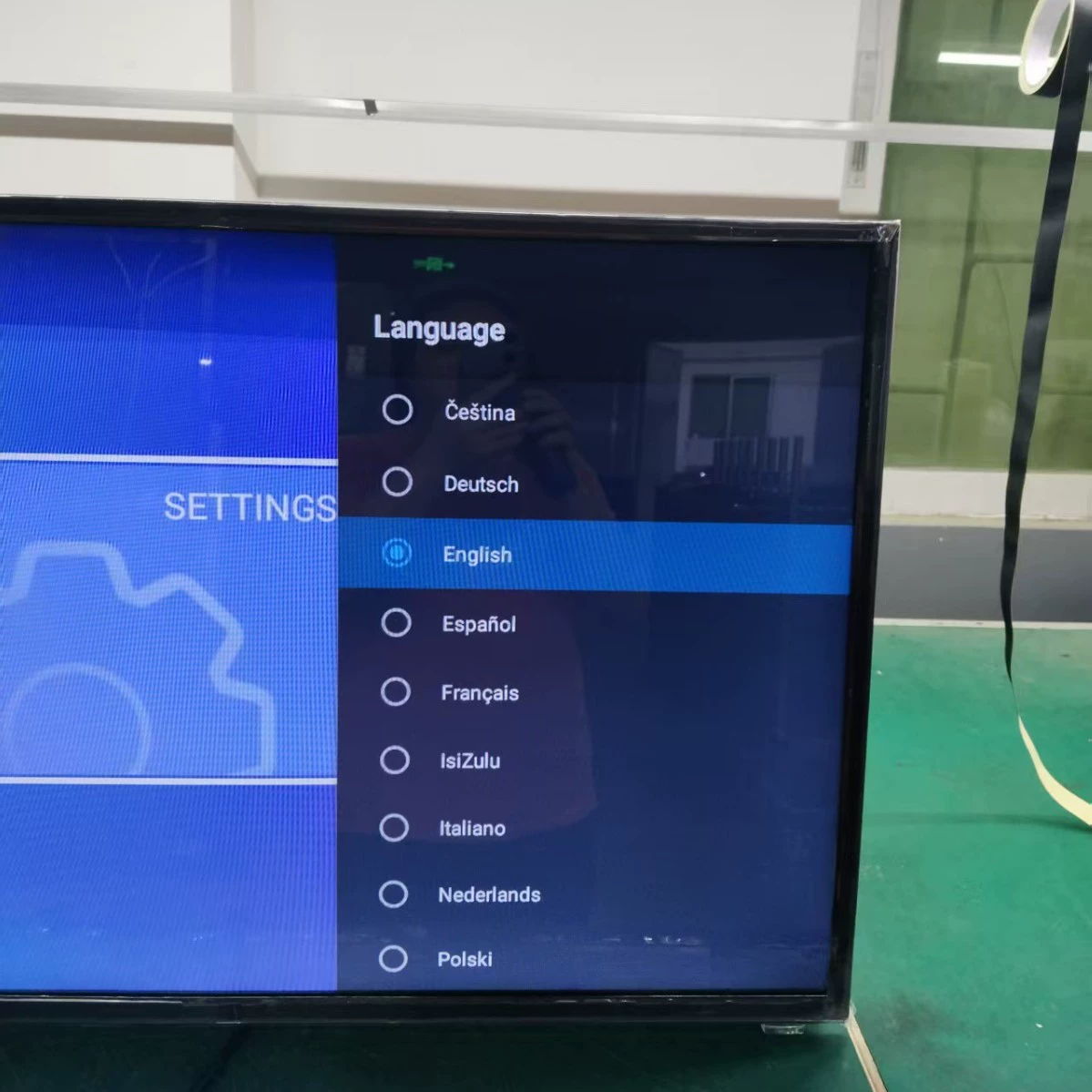 Производитель внешней торговли LCD LED дисплей умный сетевой WIFI телевизор кросс-бордер прямые продажи с завода