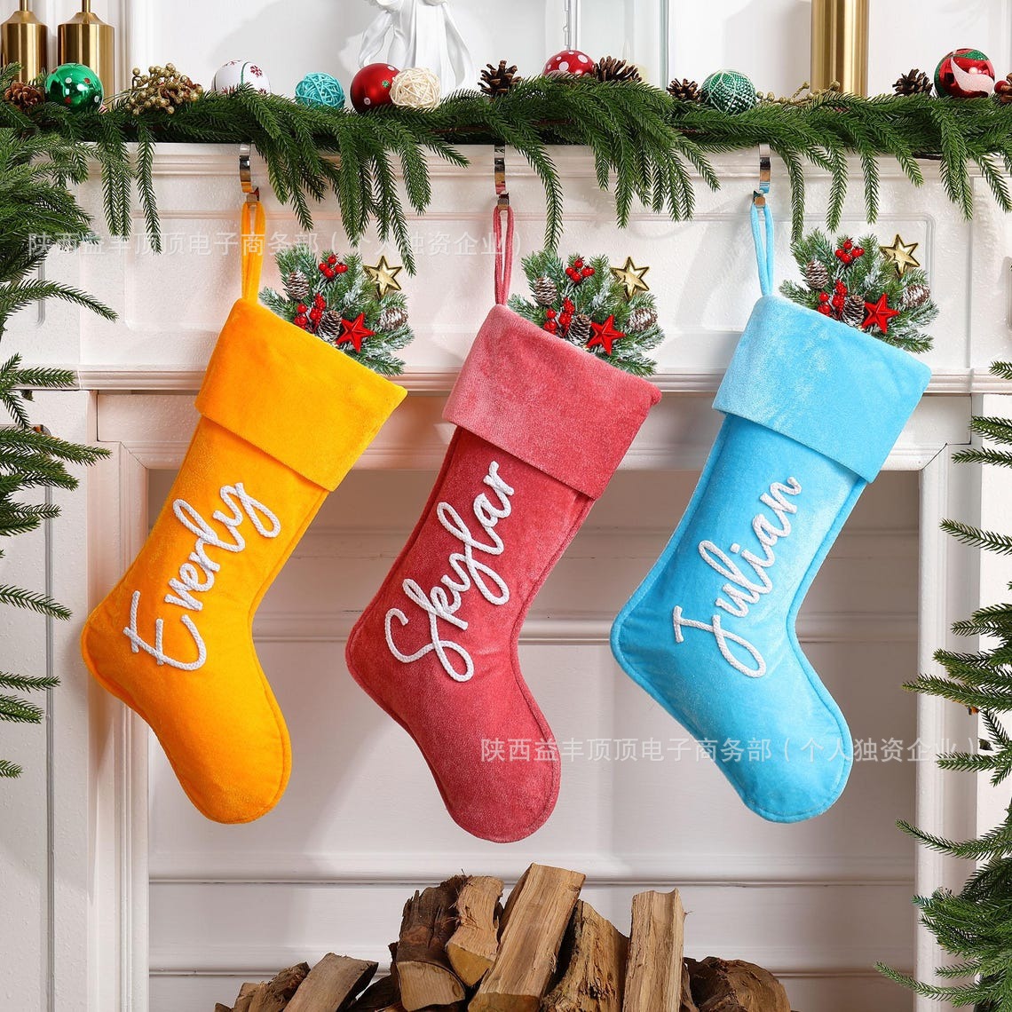 ETSY跨境手工刺绣圣诞袜蜜丝绒圣诞礼物袋钩针工艺圣诞树装饰礼品