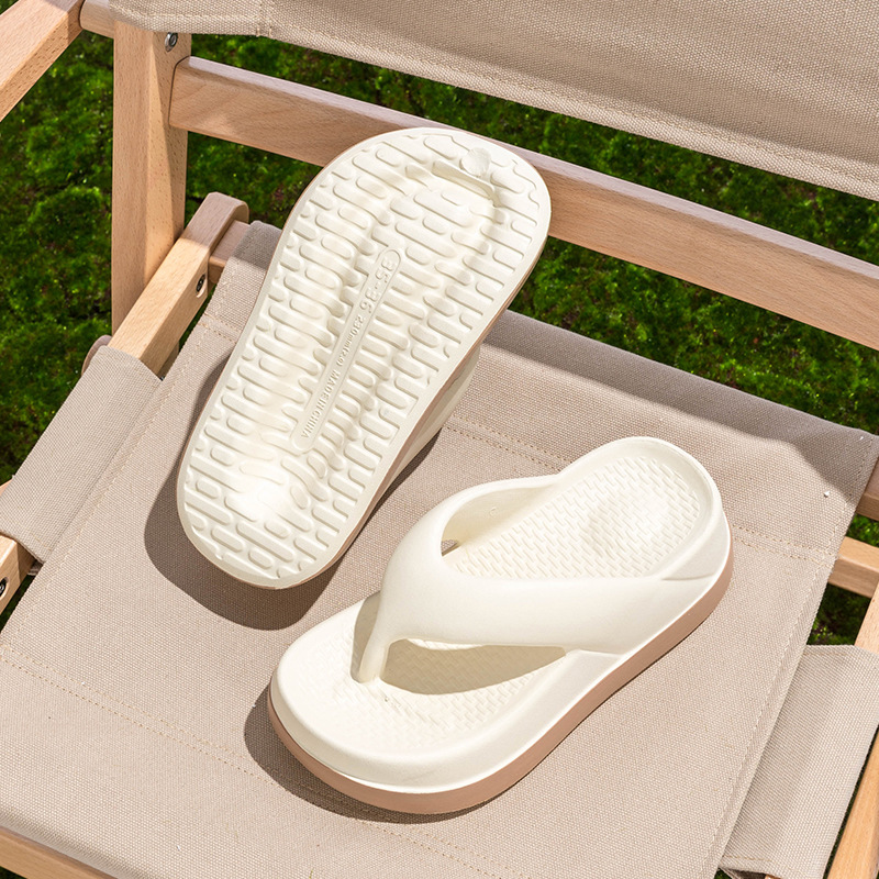 2025 verano nuevas señoras aumentan la suela gruesa pisando la mierda, chanclas de eva, chanclas de playa de todo fósforo