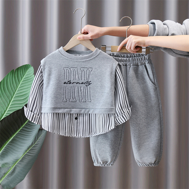 7810 traje de primavera para niños 2025 nuevo estilo estilo occidental ropa para niños suéter casual traje de dos piezas de moda para bebés guapos