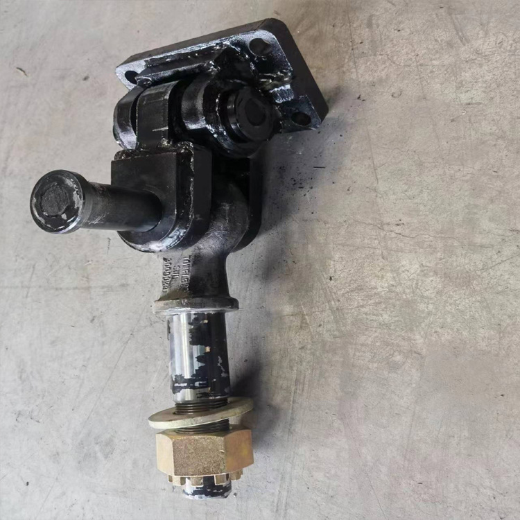 旋转式牵引器生产厂家    50孔径挂车锻打旋转牵引器    大量销售