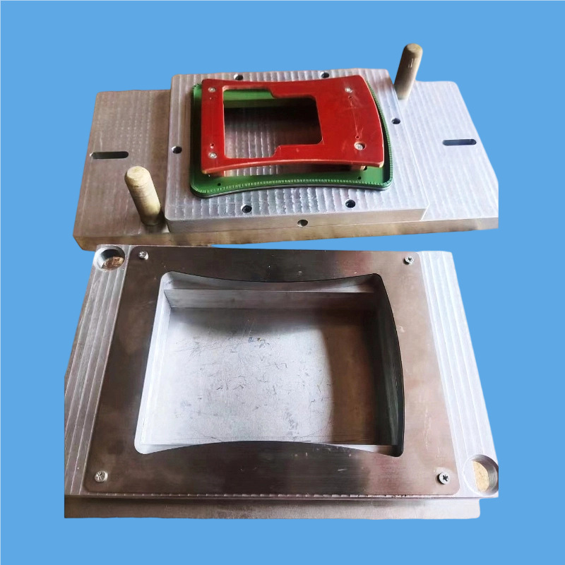 东莞䯧周波模具