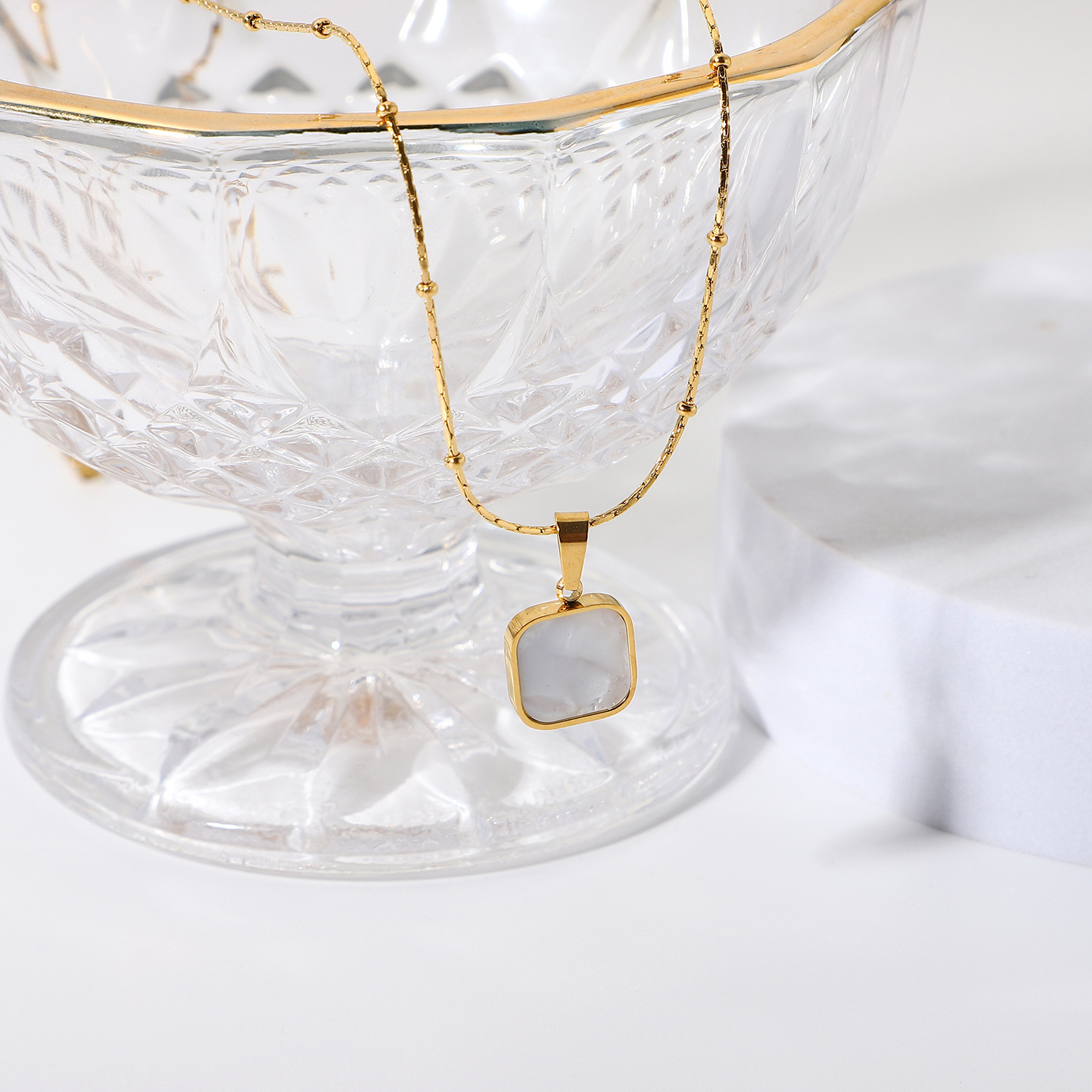 collier pendentif simple coquillage blanc coeur en acier inoxydable plaqu or en gros Nihaojewelrypicture4