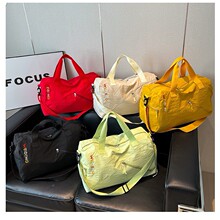 �¿�r��б����Ů�٤�������ɝ���x�ռ{�����������а���;����